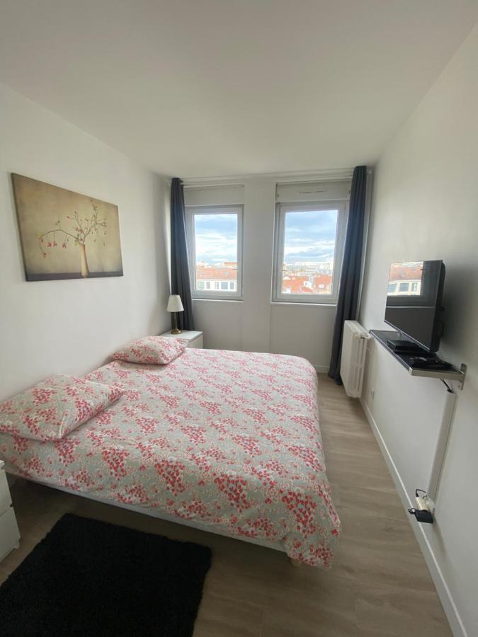 Grand Appartement Courbevoie Paris Exterior foto